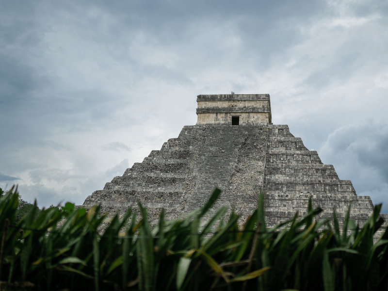 Clima Yucatán cielo nublado y tormentas dispersas este viernes