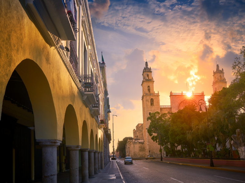 Clima Yucatán cielo soleado con altas temperaturas