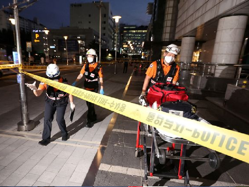 Hombre hiere a gente en Corea del Sur