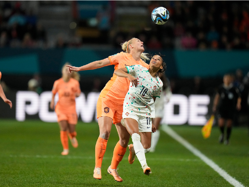 EU sufre mientras Países Bajos e Inglaterra avanzan con goleadas en Mundial Femenil