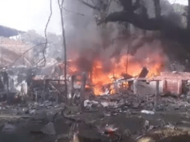 Carro bomba destruye estación de policía en Colombia; reportan muertos