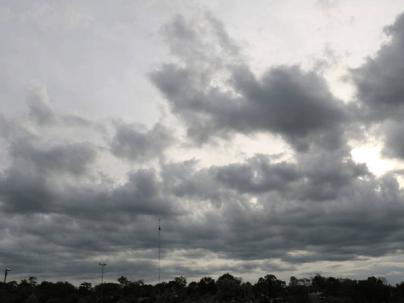 Clima Yucatán Cielo nublado con probabilidad de tormentas dispersas