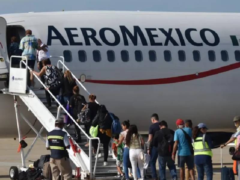 Realizan 14 vuelos en primera jornada del puente aéreo para Acapulco