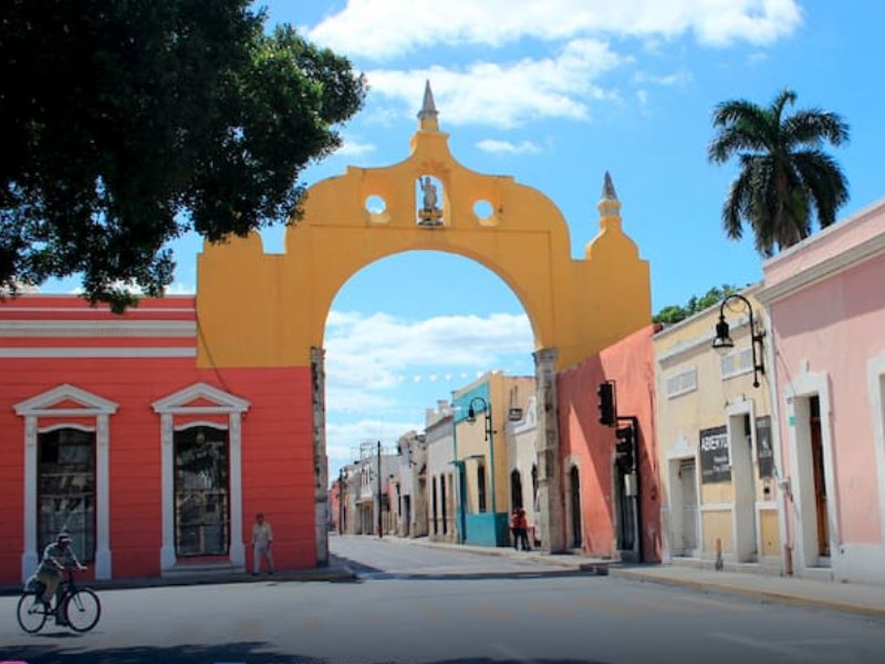 Arcos históricos dan identidad cultural a Mérida 