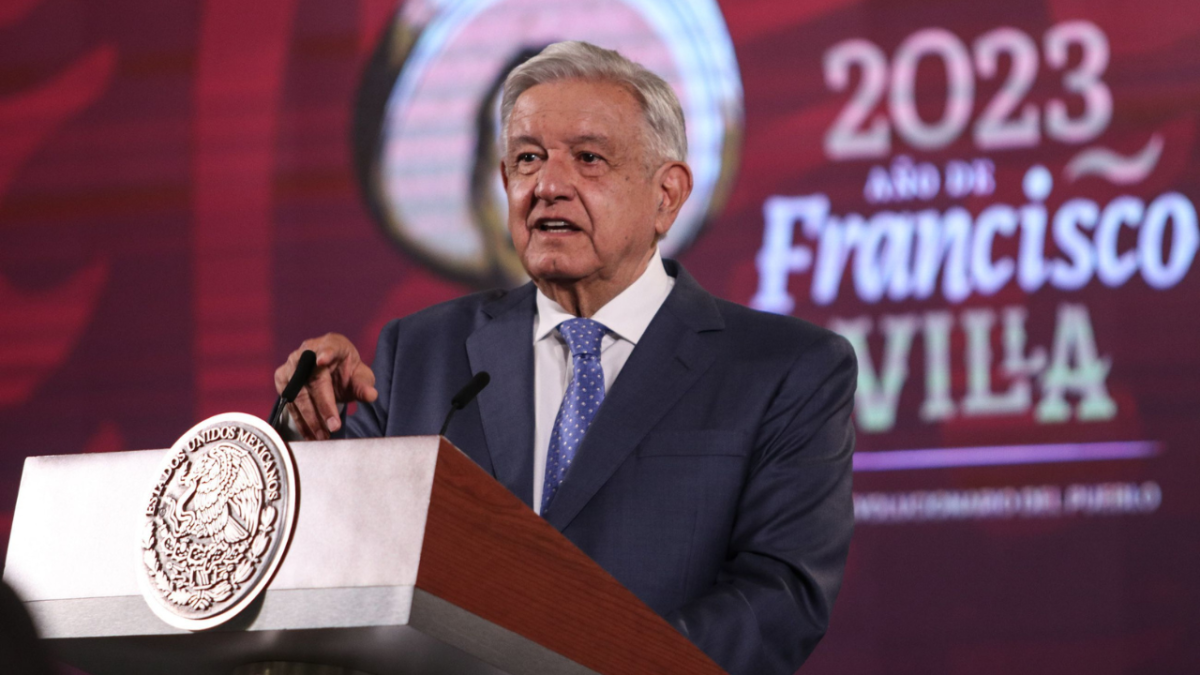 Amlo Causa Pol Mica Al Referirse A Diputada Trans Como Hombre Vestido