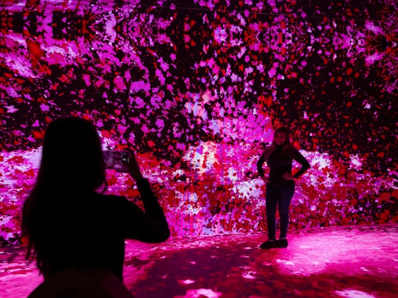 En la era de lo digital, abre en Nueva York un “museo inmersivo y sensorial”