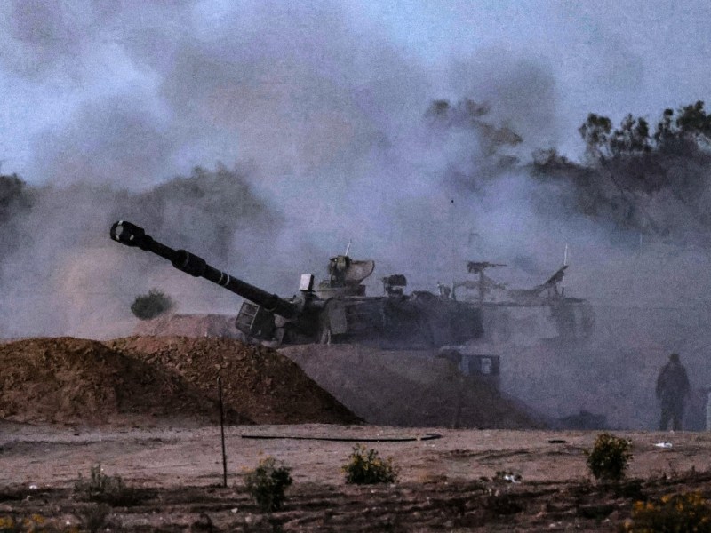 Israel bombardea Gaza en plenas negociaciones de tregua con Hamás