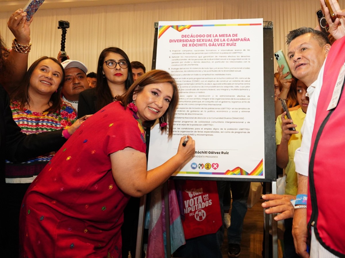 Firma Xóchitl Gálvez decálogo en pro de la diversidad sexual