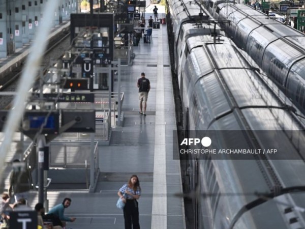 Red de trenes en Francia sufre sabotaje a horas de la inauguración de los Juegos Olímpicos