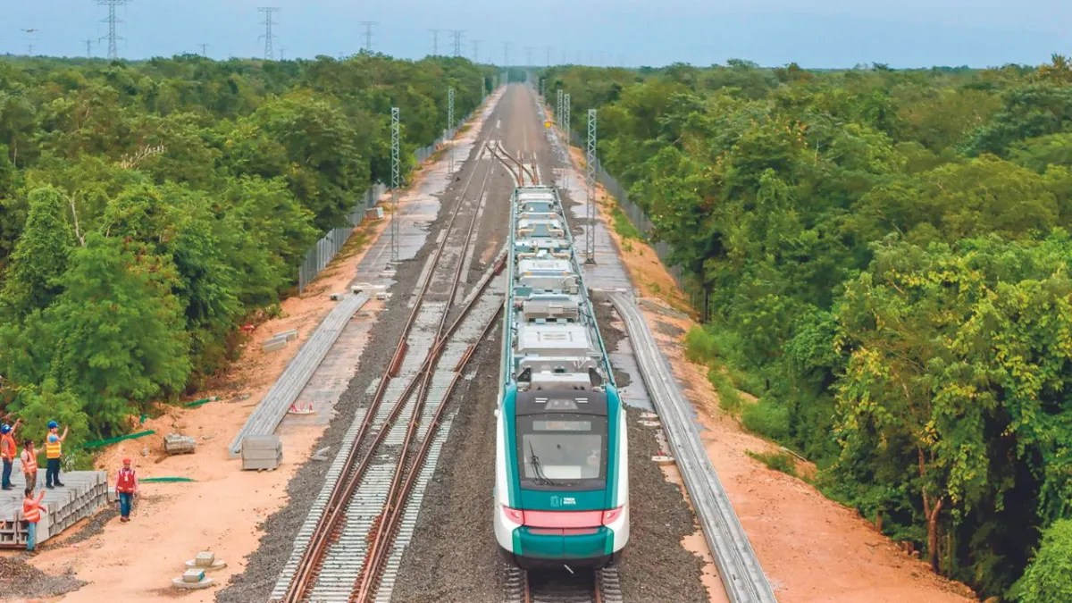 "El Tren Maya llegará a Progreso con 75 km de vías, mejorando la logística y conectividad en Yucatán. ¡Descubre los detalles!"