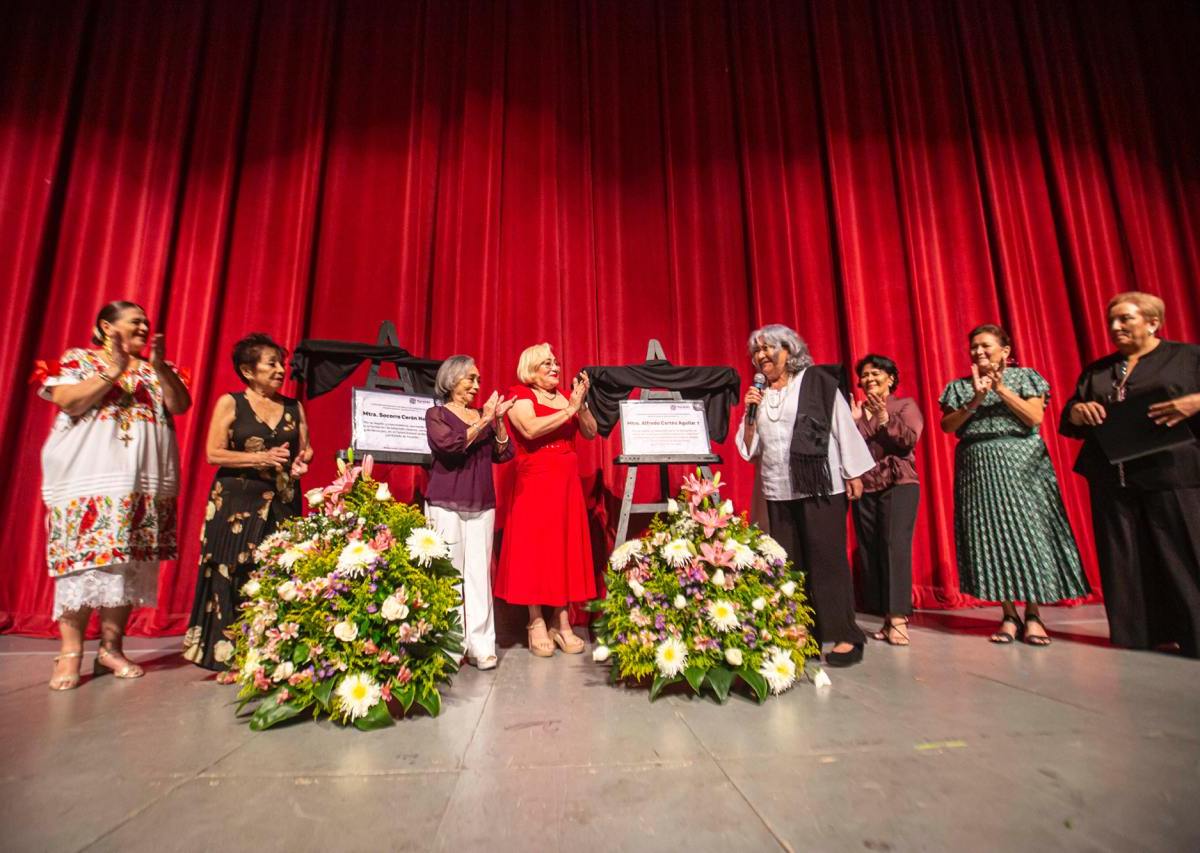 Homenaje a Socorro Cerón y Alfredo Cortés en el CEBA: develación de placas conmemorativas que celebran su legado en la danza yucatense.