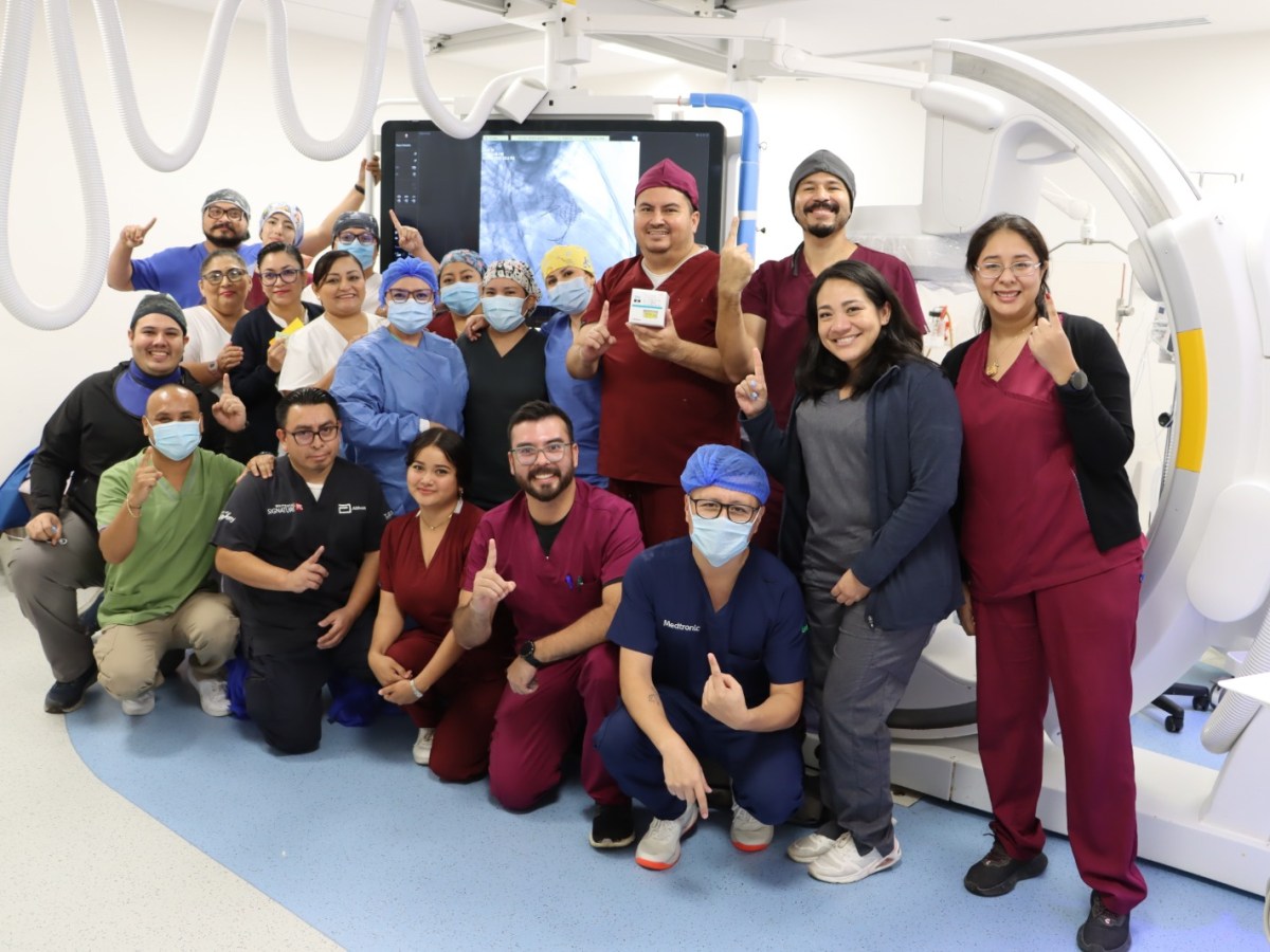 IMSS-Bienestar Yucatán realiza primer implante de válvula pulmonar percutánea en el sureste del país, beneficiando a pacientes sin seguridad social.