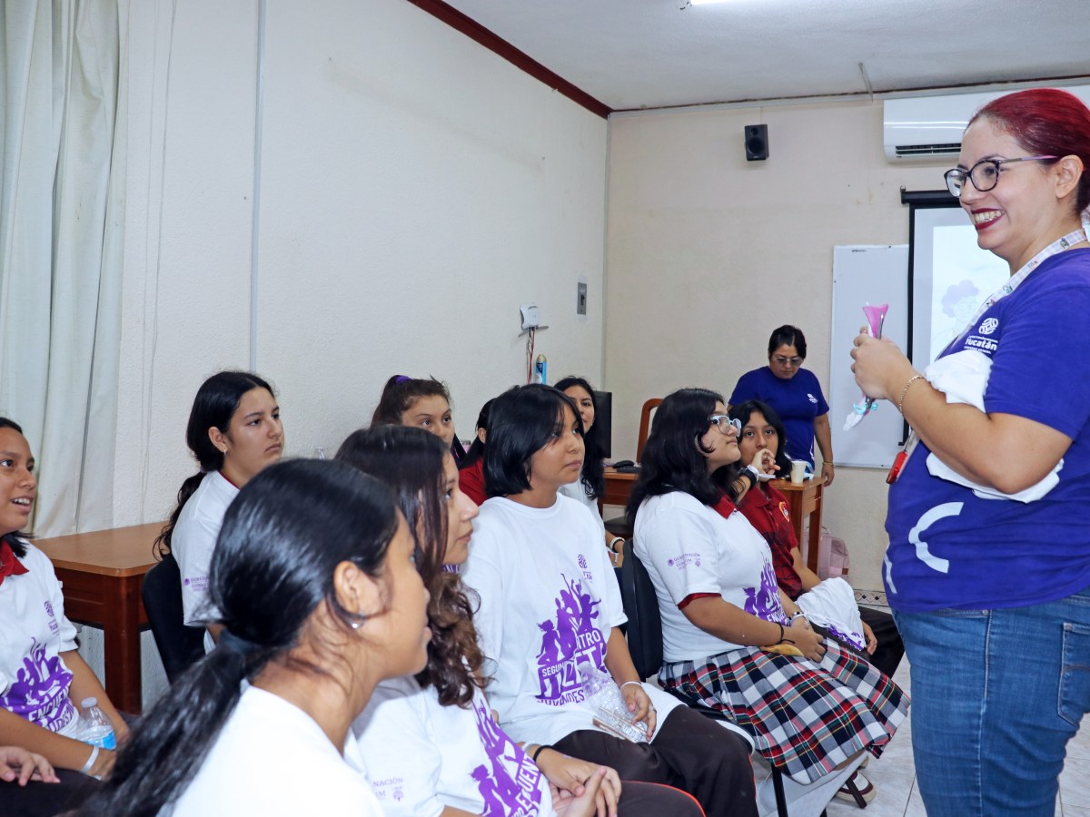 Más de 1000 estudiantes participaron en el Segundo Encuentro de Juventudes en Mérida, enfocado en la prevención del embarazo y la violencia de género.