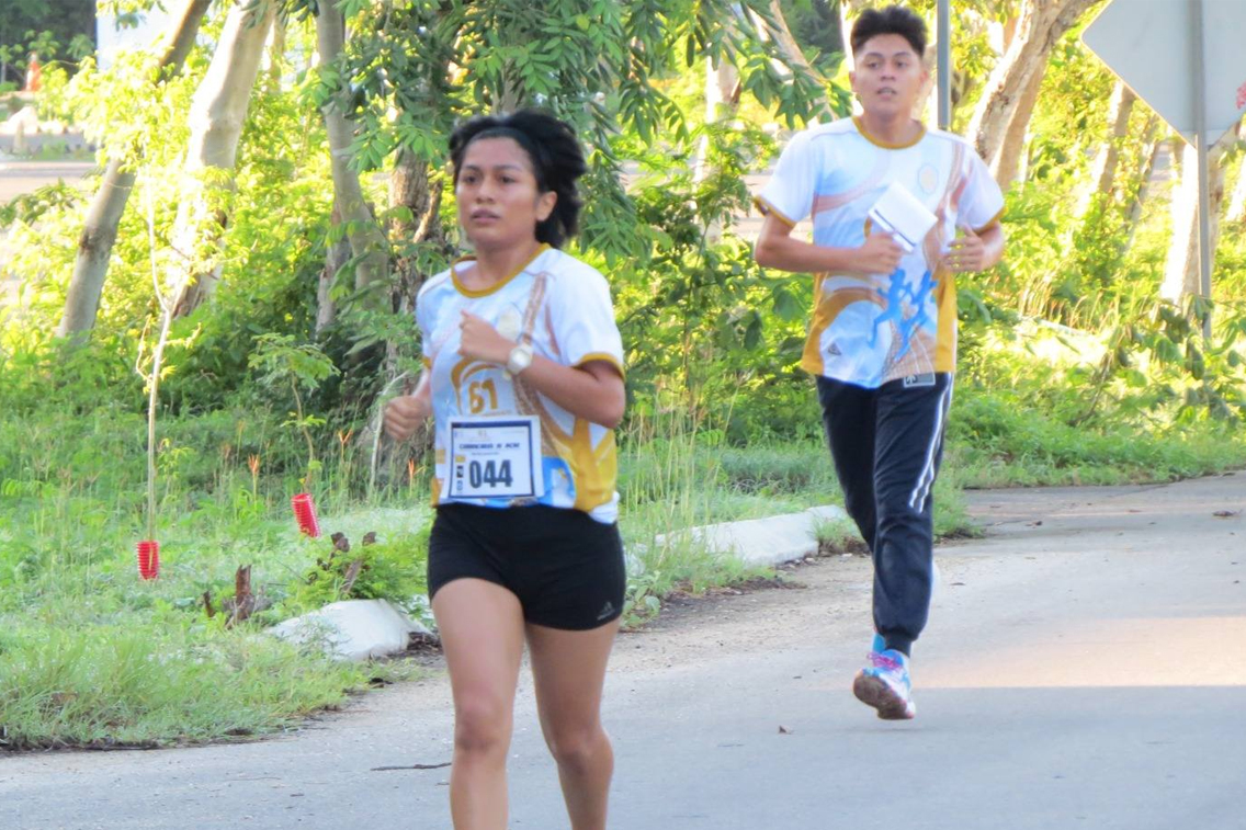 Más de 500 participantes se unieron a la carrera por el 61 aniversario de la Facultad de Enfermería de la UADY en Mérida.