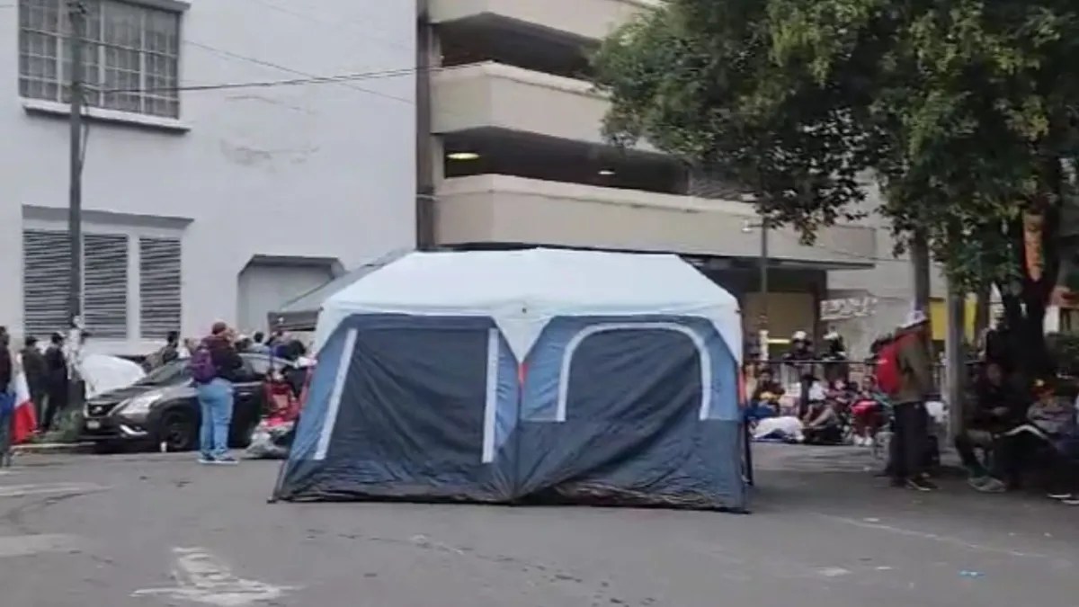 Trabajadores del PJ y estudiantes bloquean accesos al Senado en protesta contra la reforma judicial, cierran calles y exigen reunión urgente