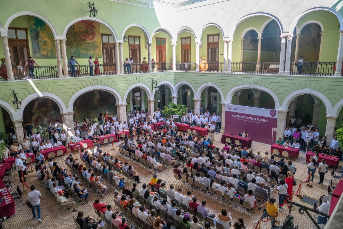 El gobernador de Yucatán, Joaquín Díaz Mena, inicia audiencias públicas para escuchar a los ciudadanos y atender sus necesidades.