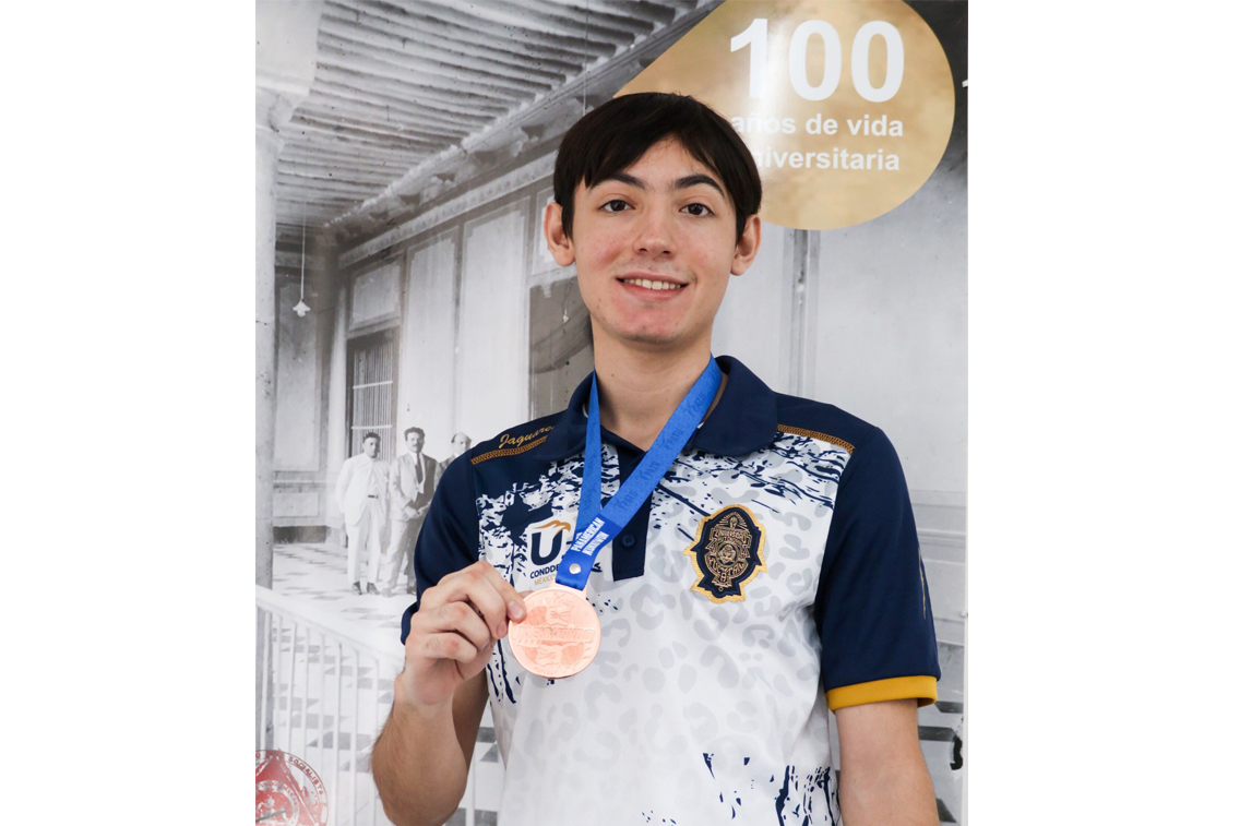 Luis Mejía Chávez, estudiante de la UADY, gana bronce en la Copa Panamericana de Taekwondo 2024 en Perú, destacándose como exponente de México.