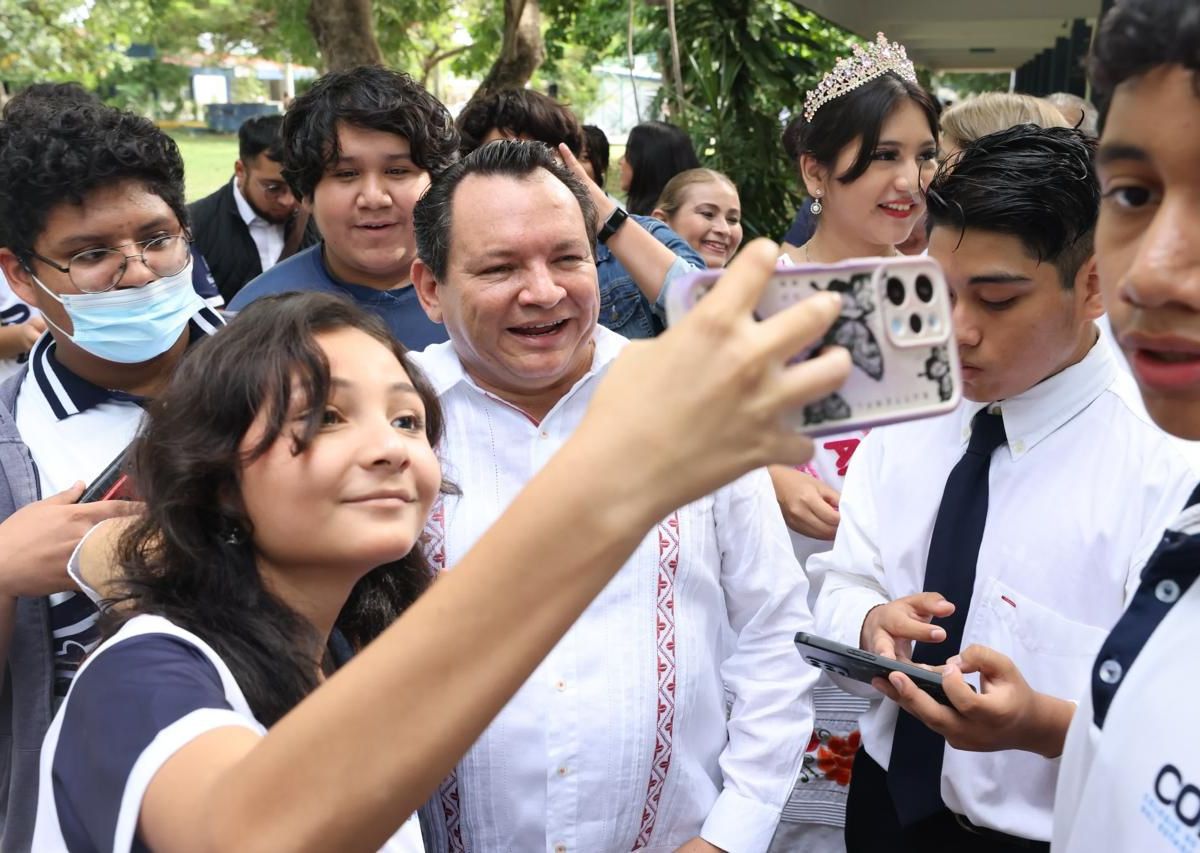 El Gobernador Díaz Mena anuncia cinco nuevas universidades en Yucatán, infraestructura en COBAY y el impulso al desarrollo profesional local.