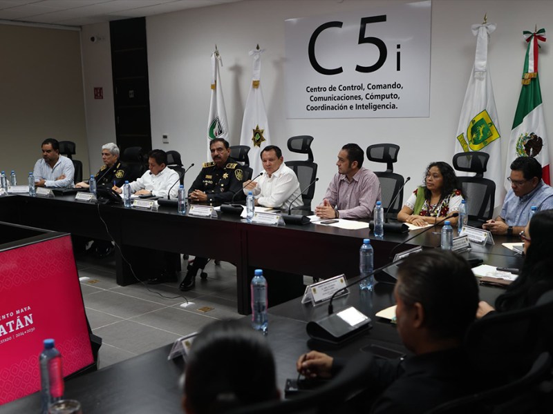 El gobernador Díaz Mena y alcaldes del sur de Yucatán se reúnen con Luis Felipe Saidén para fortalecer la seguridad en los municipios.