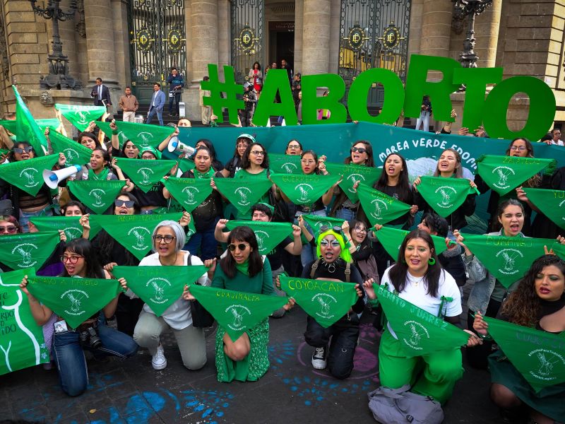 Zacatecas y Chiapas aprueban reformas para permitir el aborto. Los cambios buscan garantizar el acceso seguro y reducir el estigma social.