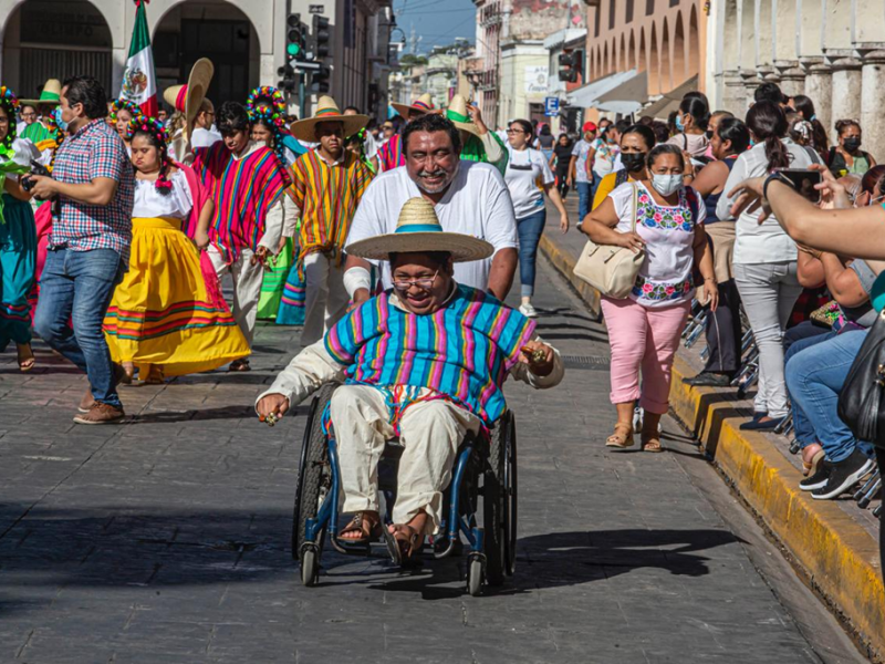 Segey invita a los Centros de Atención Múltiple de Yucatán a participar en el Desfile Cívico Deportivo del 25 de noviembre para promover la inclusión.