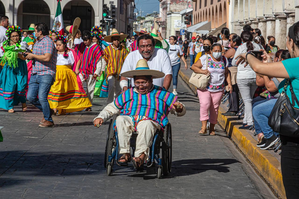 Segey invita a los Centros de Atención Múltiple de Yucatán a participar en el Desfile Cívico Deportivo del 25 de noviembre para promover la inclusión.