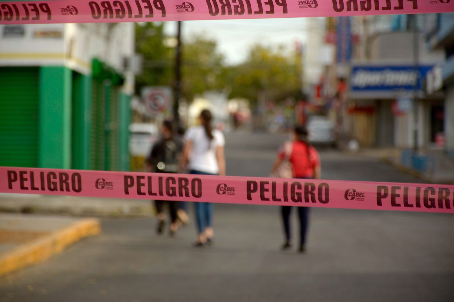 Un oficial herido en la colonia Manzana 115 tras ser atacado con arma blanca. La SSP actuó en defensa propia y neutralizó al agresor.