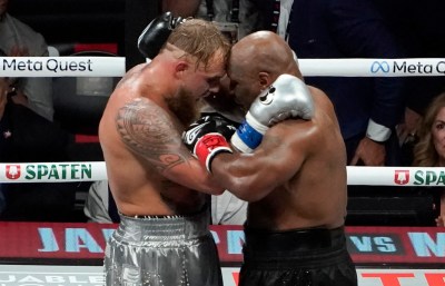 Jake Paul vence por decisión unánime a un cansado Mike Tyson en un esperado combate de boxeo que generó polémica y millones de espectadores.