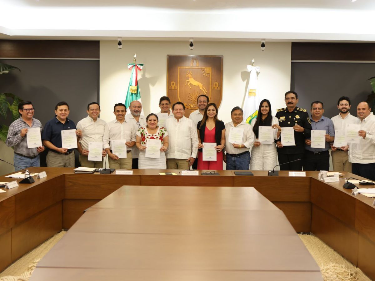 Presentan a los titulares de las comisiones del Plan Estatal de Desarrollo 2024-2030, liderado por el gobernador Joaquín Díaz Mena.