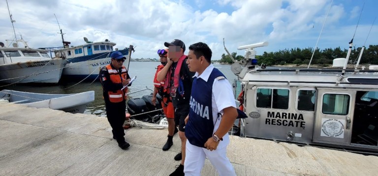 La Marina de México evacua a tripulante herido de buque filipino al noreste de Progreso, Yucatán. Atención médica y rescate oportuno.