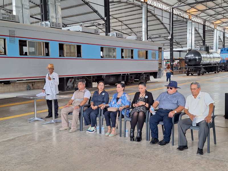 Honran a 19 ferrocarrileros en Yucatán en el Día del Ferrocarrilero, en una emotiva ceremonia en el Museo del Ferrocarril de La Plancha.