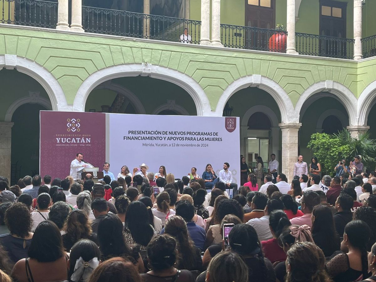 Yucatán lanza "Programas de Financiamiento y Apoyo para las Mujeres", brindando créditos a emprendedoras para reducir la brecha de desigualdad económica.