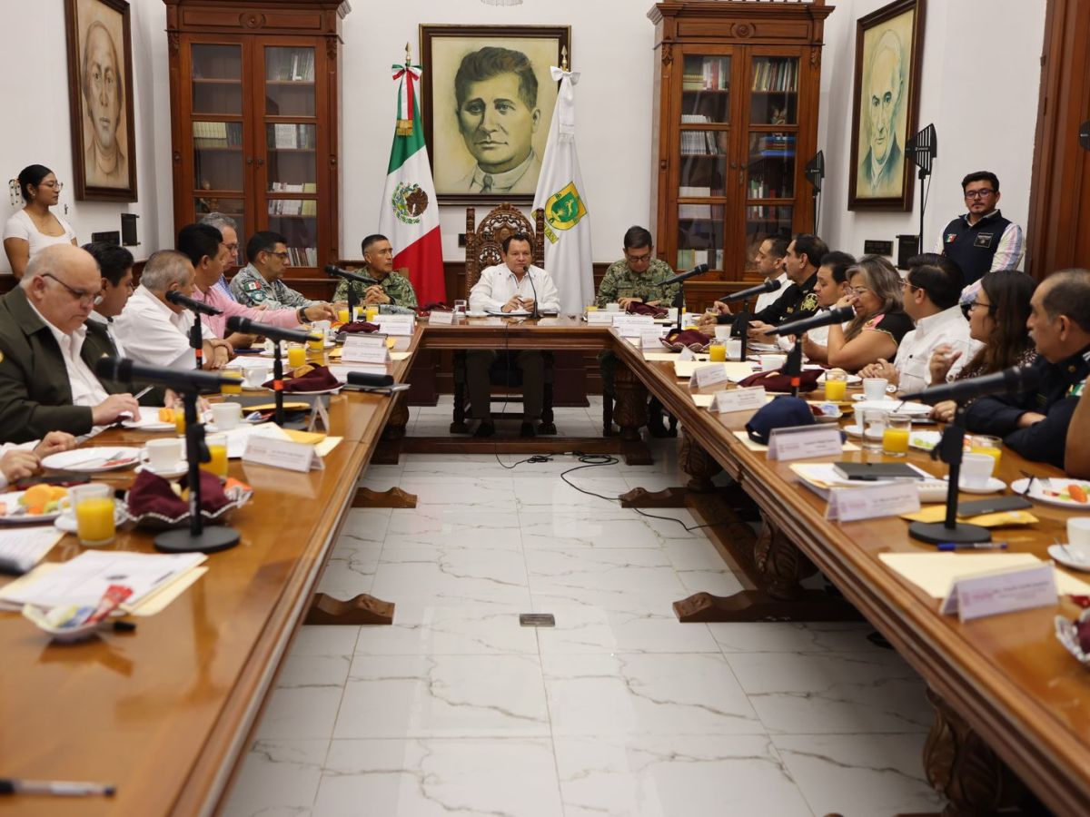 El Gobernador Joaquín Díaz Mena lidera esfuerzos en Yucatán para fortalecer la paz con respaldo federal y acciones conjuntas de seguridad.