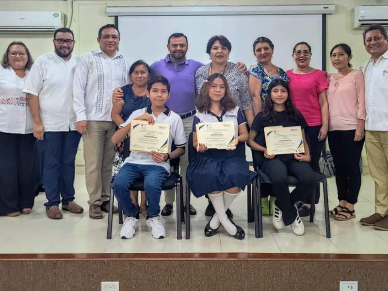 Rescatan tradiciones mayas con el concurso literario “U suut k Pixano’ob” de la UABIC, destacando la creatividad estudiantil y la cultura.