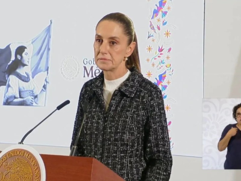 Claudia Sheinbaum fortalece la recaudación fiscal en 2025 sin reforma estructural, enfocándose en aduanas, evasión fiscal y facturas falsas.