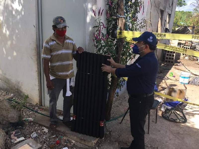 FAMILIAS RECIBEN APOYOS EN MERIDA