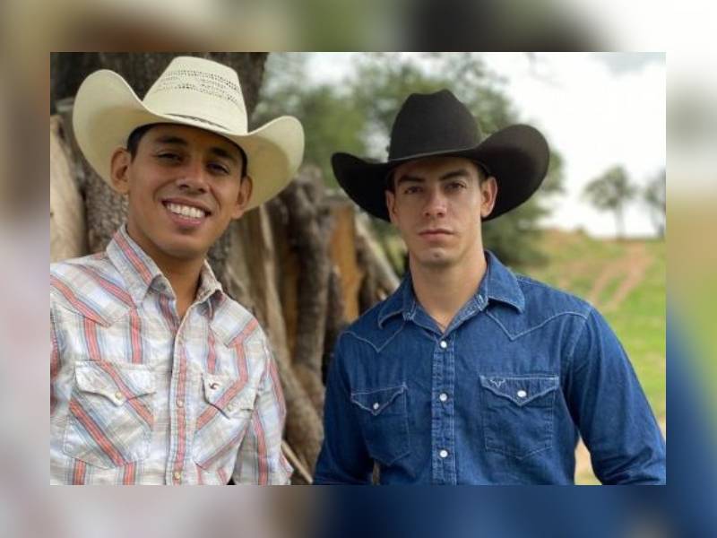 Jhonny Caz de Grupo Firme se comprometió en pleno concierto