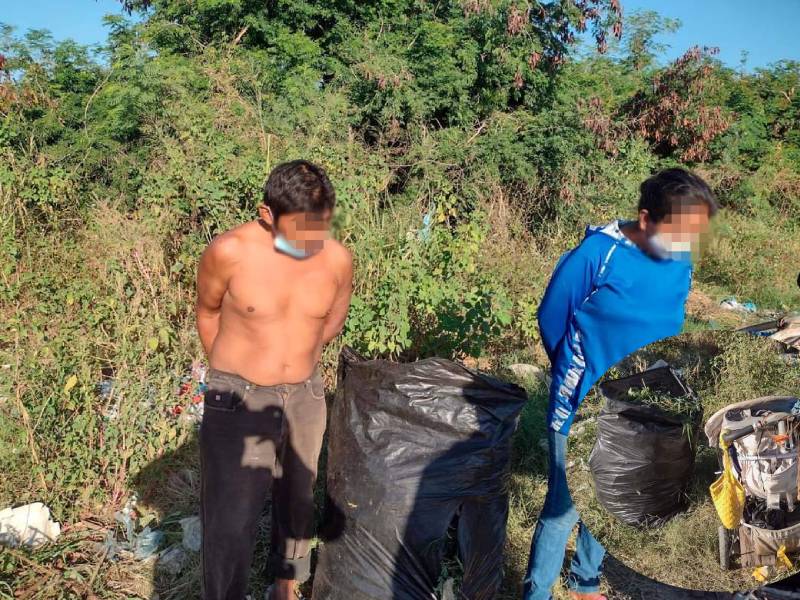 Arrestan a pareja de Kanasín por tirar basura en vía pública