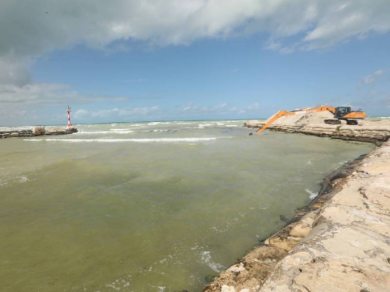 En marcha, desazolve y dragado en El Cuyo