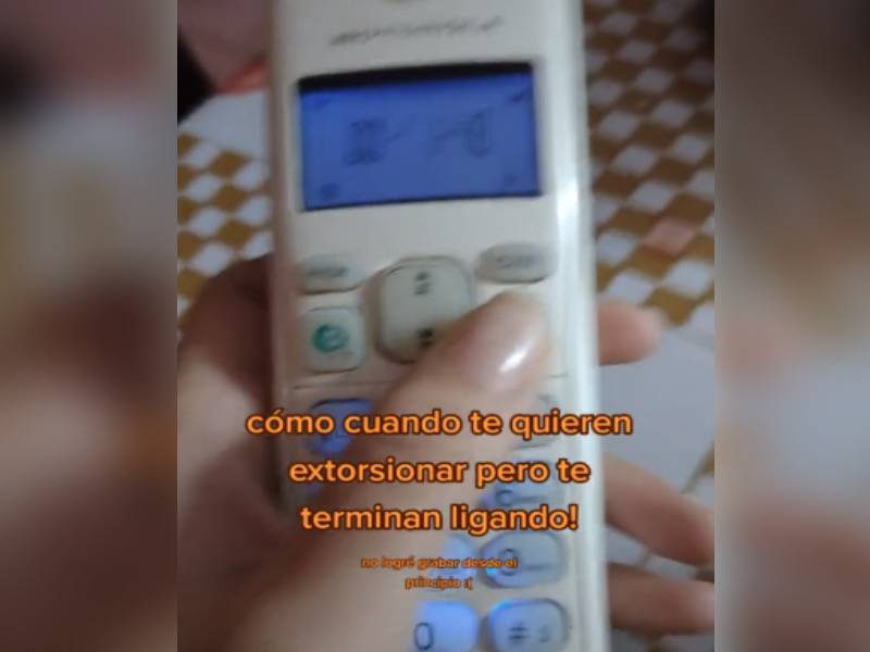 Extorsionador se enamora de su voz y la invita a salir