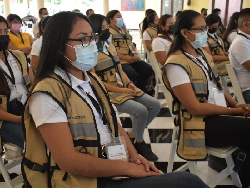 Jóvenes emprendedores concluyen capacitación “Chacáh”