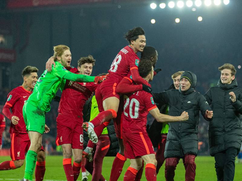 Liverpool, Chelsea y Tottenham avanzan en la Carabao Cup