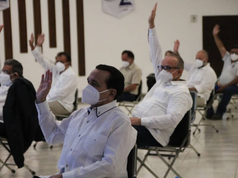 Canaco Mérida reelige a Iván Rodríguez Gasque como su presidente