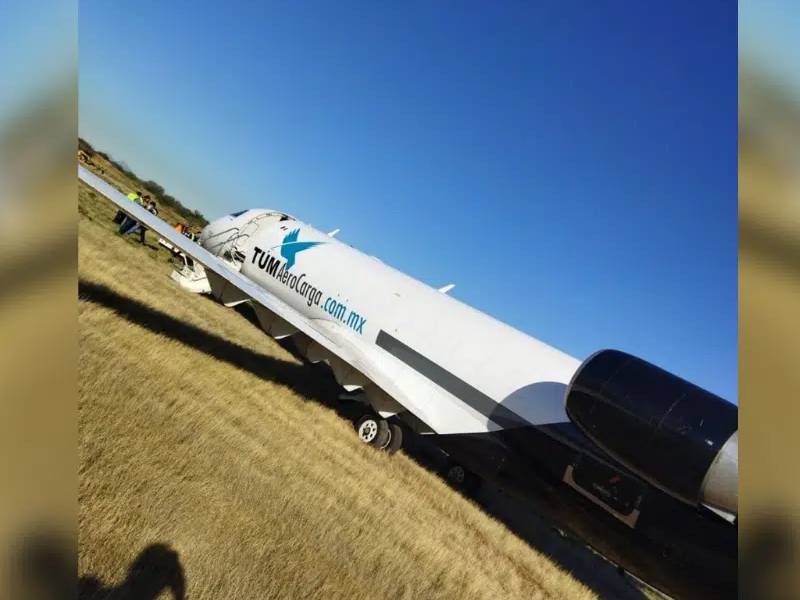 Avión se despista en Aeropuerto de Hermosillo