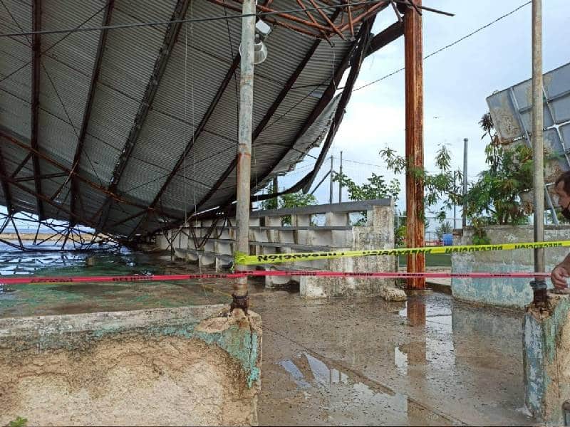 Colapsa el domo deportivo de Dzilam de Bravo