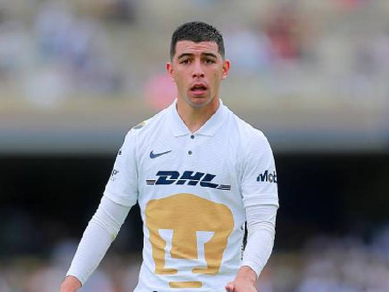 Erik Lira ya habría firmado su contrato con Cruz Azul