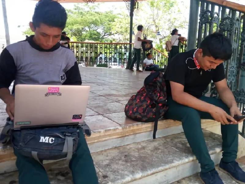 Yucatecos buscan trabajo vía las redes sociales