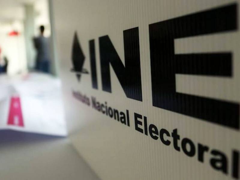 INE prepara gasto en papelería para revocación