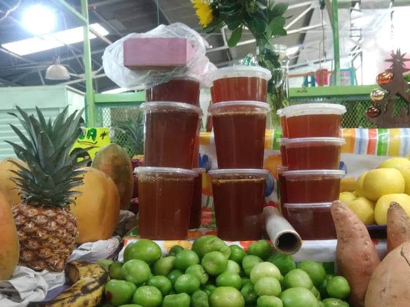 ¡Llévele, llévele! Buscan por Covid miel en los mercados