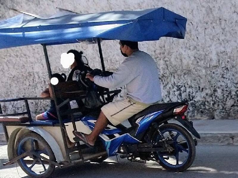 Motociclistas se rehúsan a usar casco en Acanceh (1)